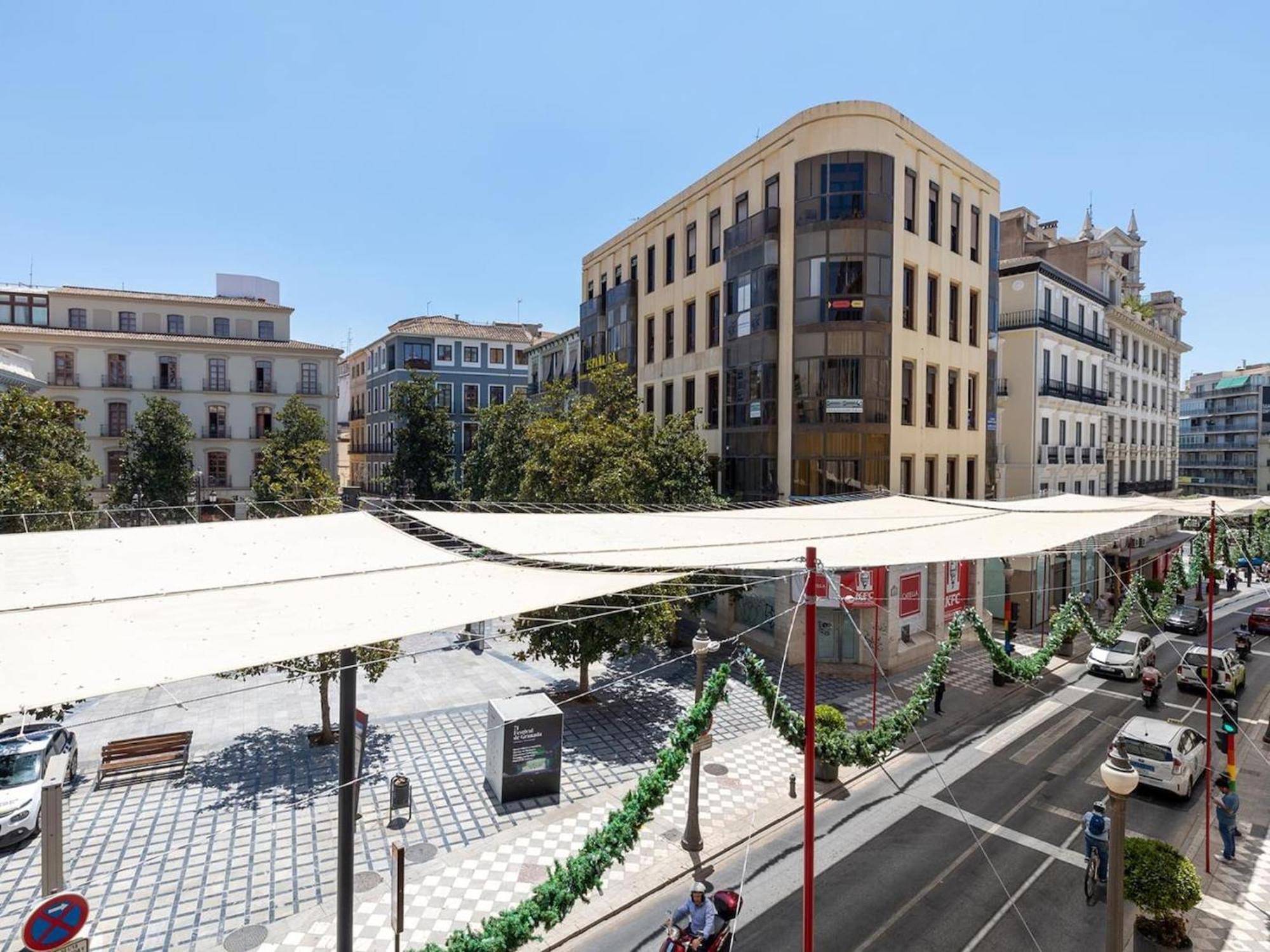 Chezmoihomes Town Hall Apartment グラナダ エクステリア 写真